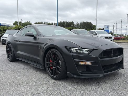 Used 2022 Ford Mustang Shelby GT500 w/ Carbon Fibre Track Pack RWD image 9