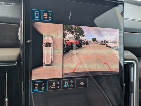 New 2026 GMC Yukon Denali Ultimate AWD/4WD image 12