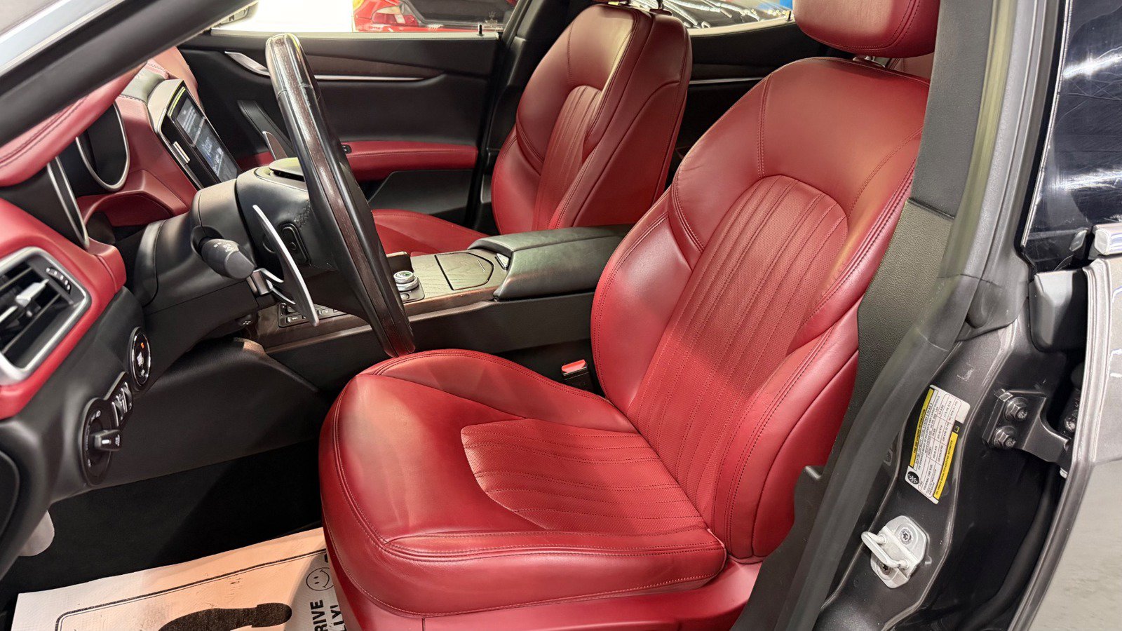 Used 2017 Maserati Ghibli S Q4 AWD/4WD image 29