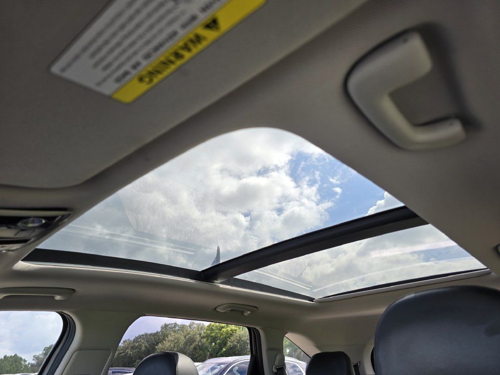 Used 2023 Kia Sorento S w/ Panoramic Sunroof Package FWD image 24