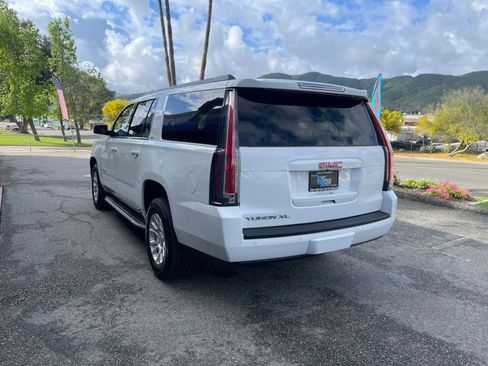 Used 2017 GMC Yukon XL SLT image 7