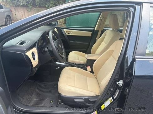 Used 2018 Toyota Corolla LE FWD image 12
