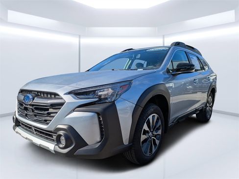 Certified 2025 Subaru Outback Limited w/ Popular Package #2 image 7