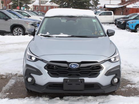 Used 2024 Subaru Crosstrek 2.5i Limited w/ Crosstrek Mirror Package image 2