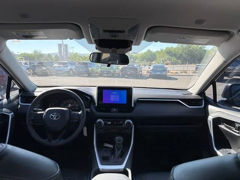 Certified 2023 Toyota RAV4 LE AWD/4WD image 9