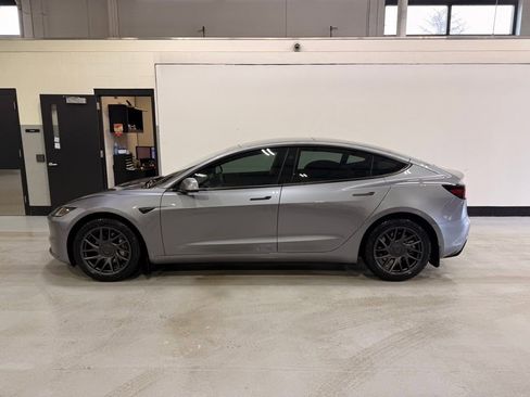 Used 2025 Tesla Model 3 Long Range image 2