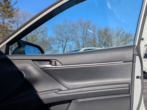 Used 2024 Toyota Camry image 20