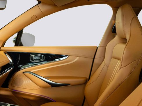 New 2026 Aston Martin DBX 707 image 13