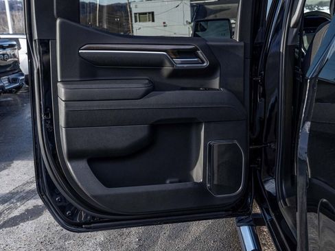 Used 2025 Chevrolet Silverado 1500 LT image 14