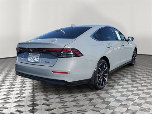 Certified 2023 Honda Accord Touring image 4