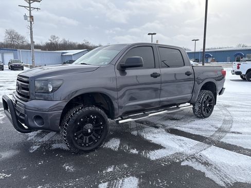 Used 2012 Toyota Tundra 4x4 CrewMax image 8