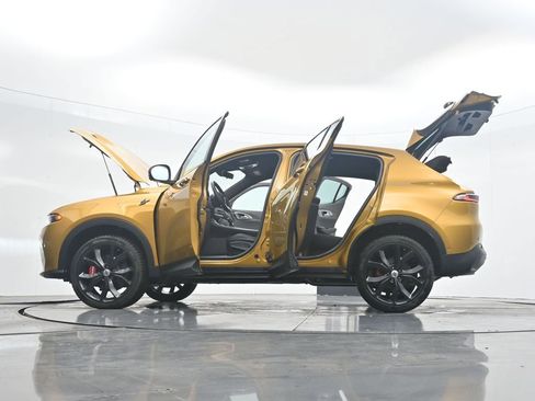 Used 2023 Dodge Hornet GT w/ Track Pack image 45