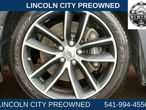 Used 2018 Dodge Challenger R/T Scat Pack w/ Leather Interior Group image 24