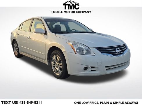 Used 2012 Nissan Altima 2.5 S w/ 20th Anniversary Pkg image 1
