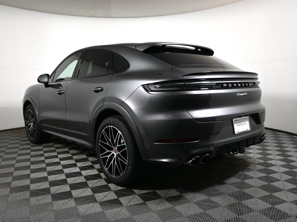 Used 2026 Porsche Cayenne Coupe AWD/4WD image 3