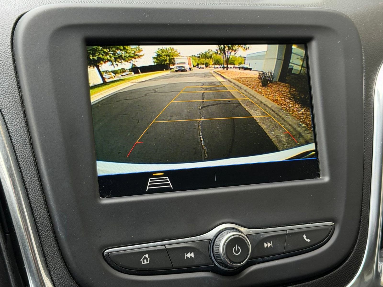 Used 2019 Chevrolet Equinox LT FWD image 23