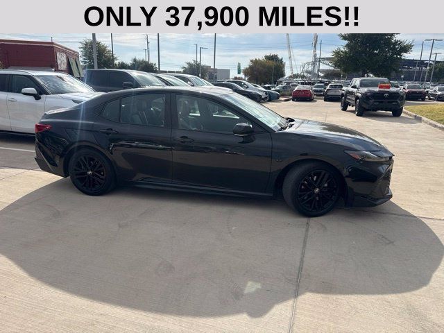 Used 2025 Toyota Camry SE FWD image 2