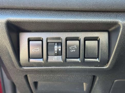 Used 2024 Subaru Outback Premium AWD/4WD image 19