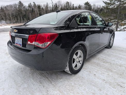 Used 2016 Chevrolet Cruze LT image 4