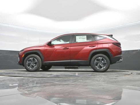 New 2026 Hyundai Tucson Blue SE image 25