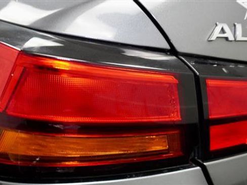 Used 2022 Nissan Altima 2.5 S image 34