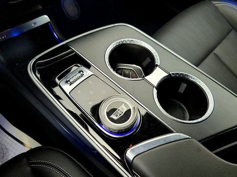 Used 2024 Cadillac Lyriq Luxury image 15