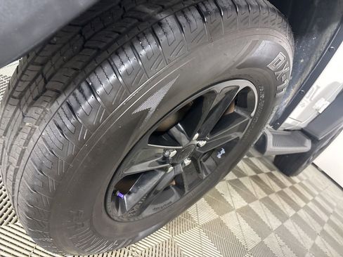 Used 2019 Jeep Wrangler Sport image 28