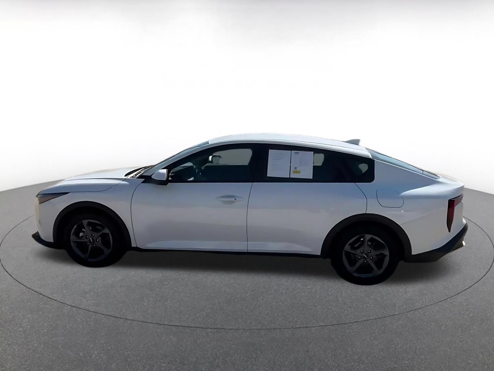 Used 2025 Kia K4 FWD image 9