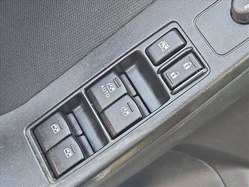 Used 2015 Subaru Forester 2.5i Premium w/ All-Weather Package AWD/4WD image 15