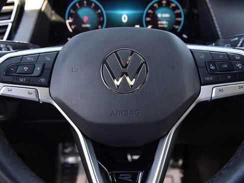 Certified 2024 Volkswagen Atlas Cross Sport SEL R-Line AWD/4WD image 18