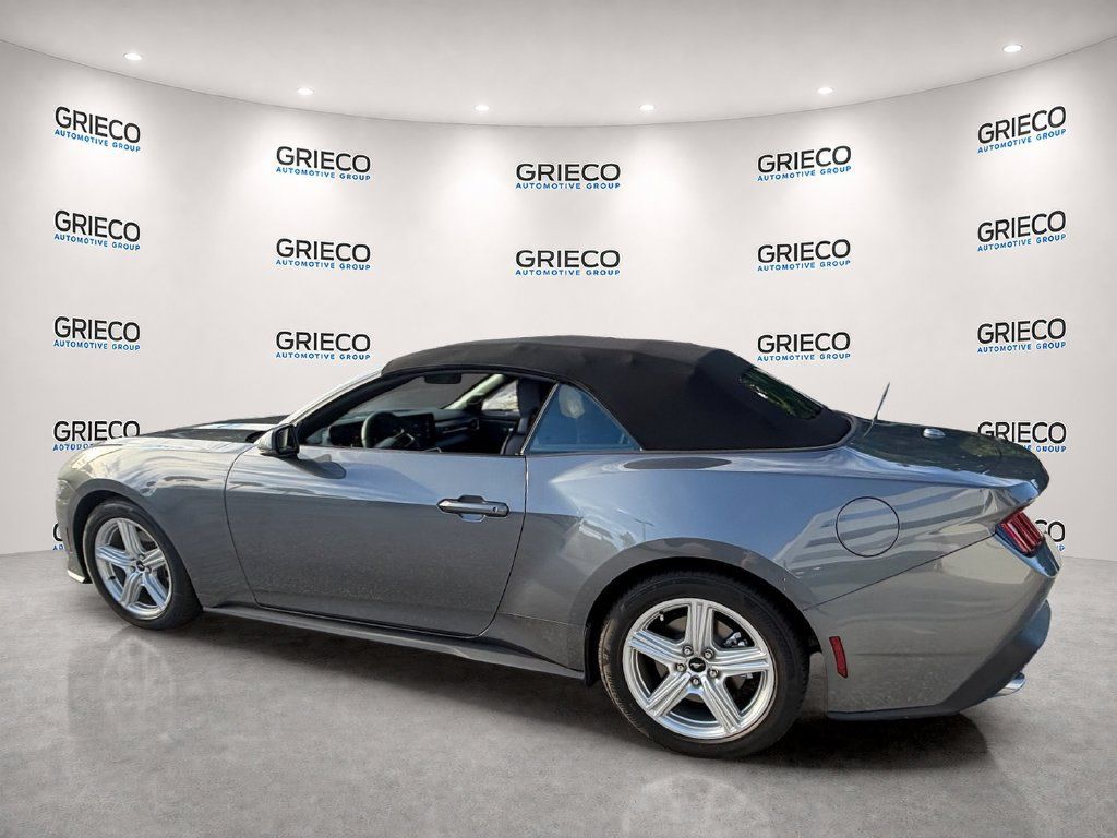Used 2026 Ford Mustang Premium RWD image 5