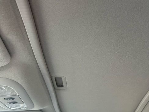 Used 2005 Ford F150 Lariat image 14