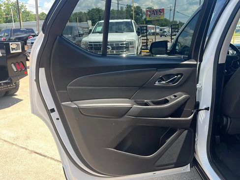 Used 2020 Chevrolet Traverse LS w/ LPO, Floor Liner Package FWD image 10