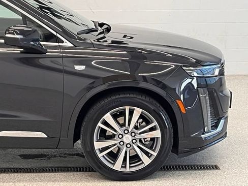 Used 2020 Cadillac XT6 Premium Luxury w/ Platinum Package AWD/4WD image 5