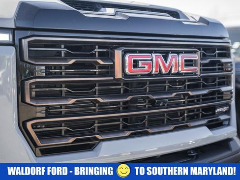 Used 2024 GMC Sierra 2500 AT4X w/ AT4X AEV Edition image 14