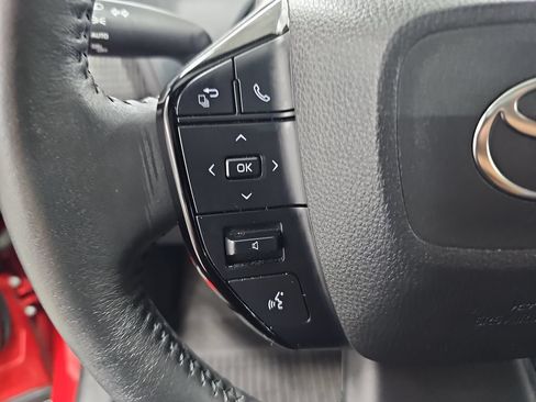 Used 2024 Toyota bZ4X AWD image 19