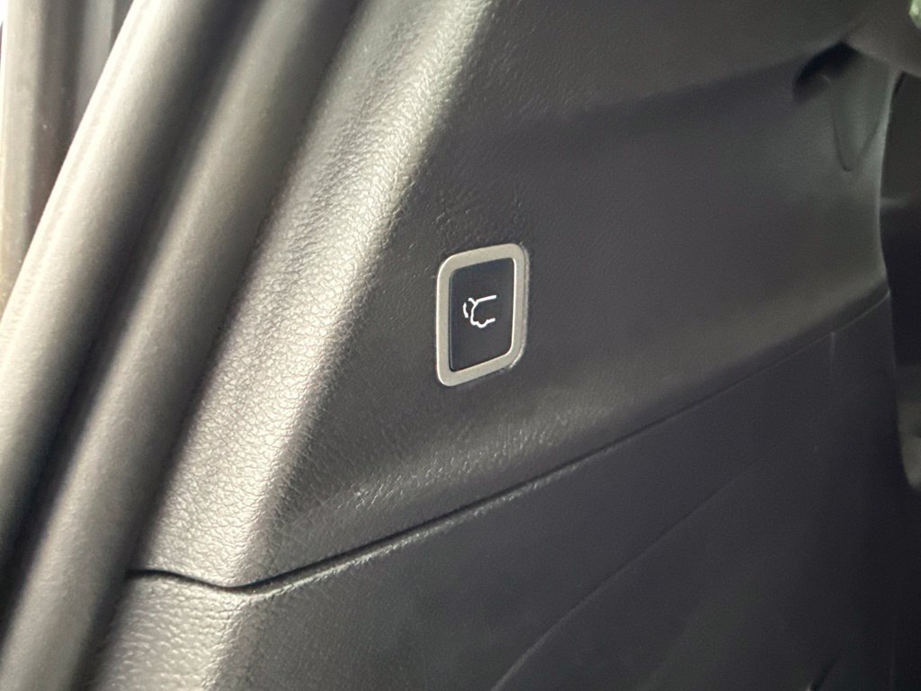 Used 2026 Chrysler Pacifica Select FWD image 14