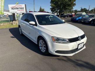 Used 2011 Volkswagen Jetta SE image 1
