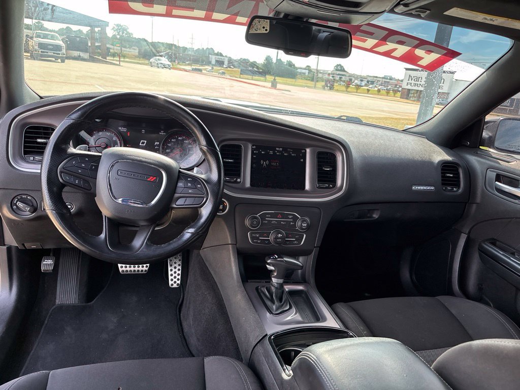 Used 2022 Dodge Charger R/T w/ Blacktop Package RWD image 32