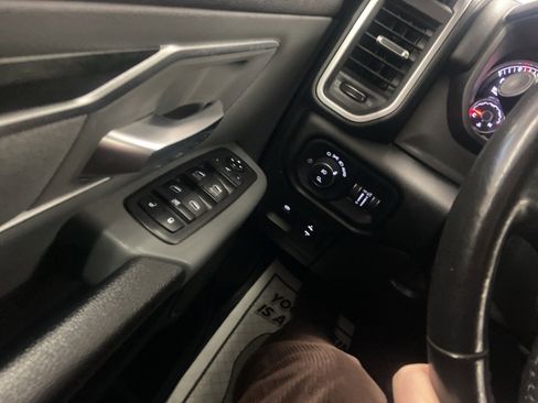 Used 2019 RAM 1500 Big Horn image 23