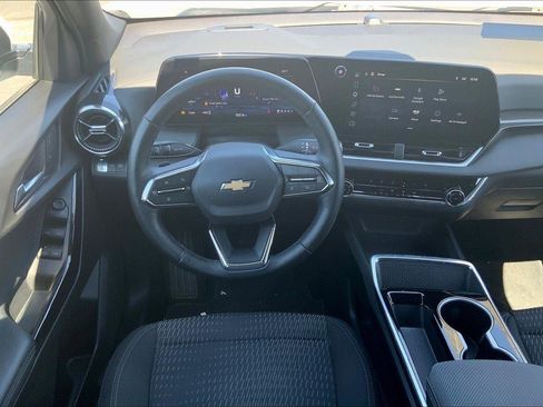 Used 2025 Chevrolet Equinox LT image 5