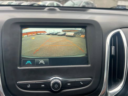 Used 2018 Chevrolet Equinox LT AWD/4WD image 28