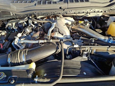 Used 2022 Ford F450 Limited w/ FX4 Off-Road Package image 28