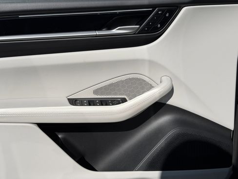 Used 2024 Porsche Macan 4 Electric image 23