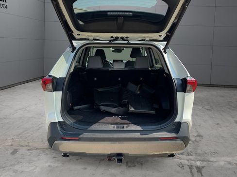 Used 2021 Toyota RAV4 Limited AWD/4WD image 19