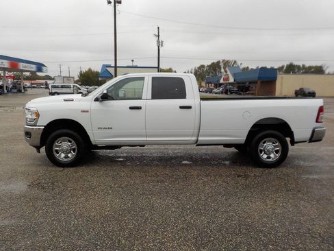 Used 2022 RAM 2500 Tradesman w/ Chrome Appearance Group image 2