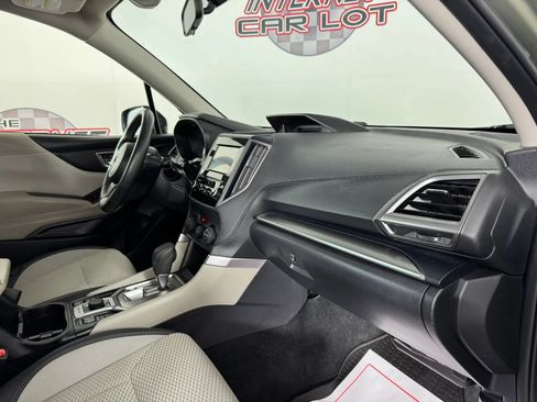 Used 2021 Subaru Forester Premium AWD/4WD image 12