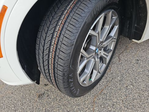 Certified 2024 BMW X7 xDrive40i w/ Premium Package image 33