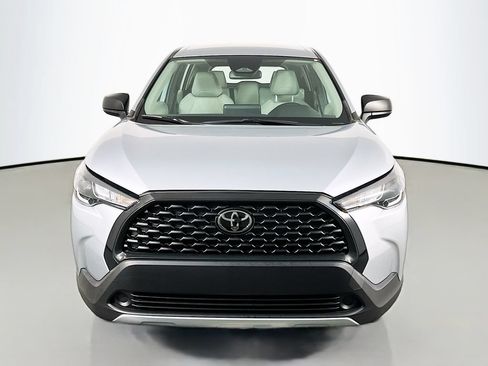 Used 2023 Toyota Corolla Cross L FWD image 3