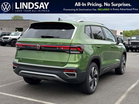 New 2026 Volkswagen Taos SE AWD/4WD image 3